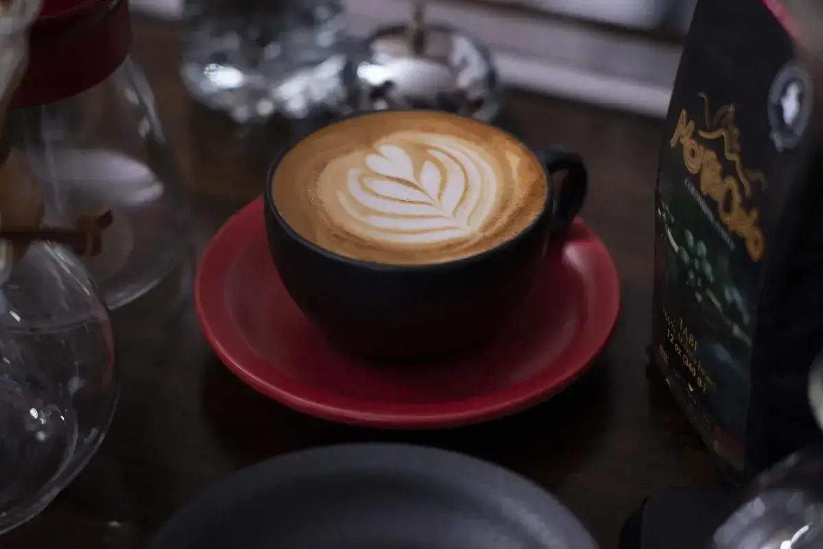 El café colombiano es más que una bebida; es un símbolo de vínculo e integración con la comunidad.